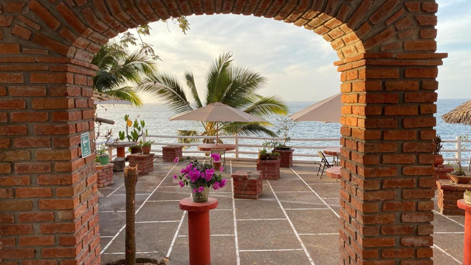 Traditional Sierra Leon Oceanfront Rooms - Adults Only Πουέρτο Βαγιάρτα Εξωτερικό φωτογραφία