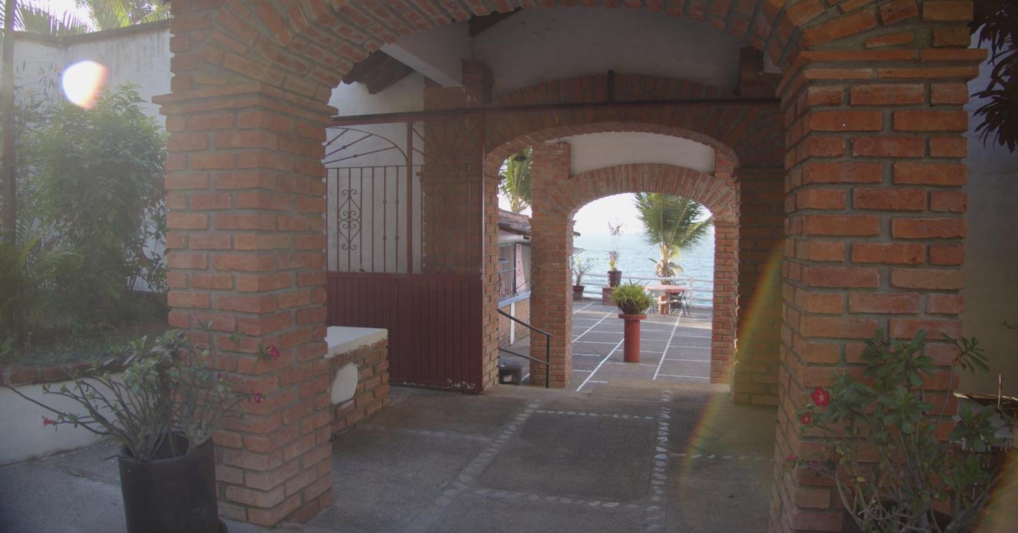 Traditional Sierra Leon Oceanfront Rooms - Adults Only Πουέρτο Βαγιάρτα Εξωτερικό φωτογραφία