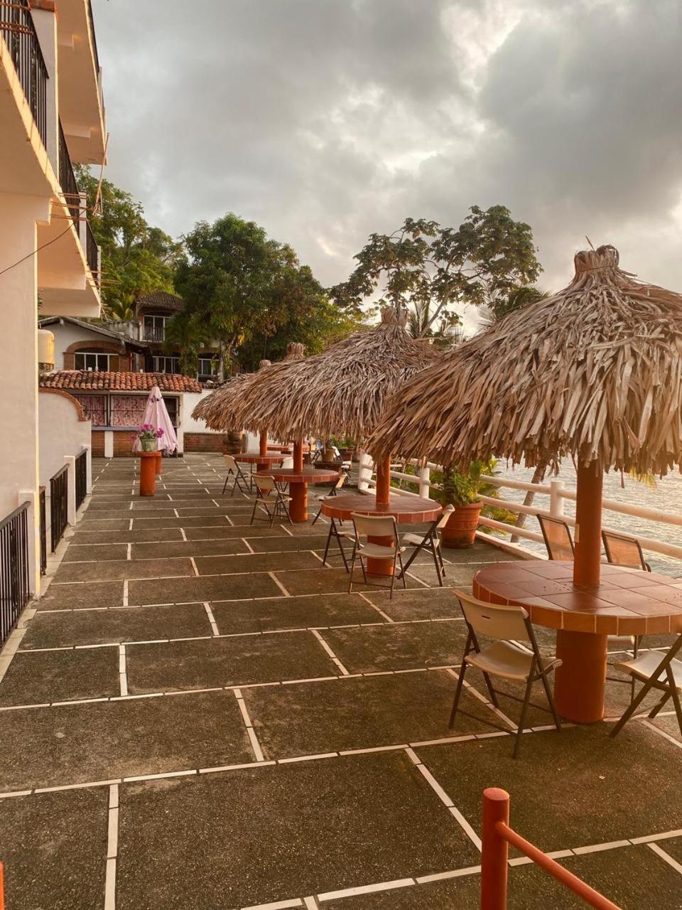 Traditional Sierra Leon Oceanfront Rooms - Adults Only Πουέρτο Βαγιάρτα Εξωτερικό φωτογραφία