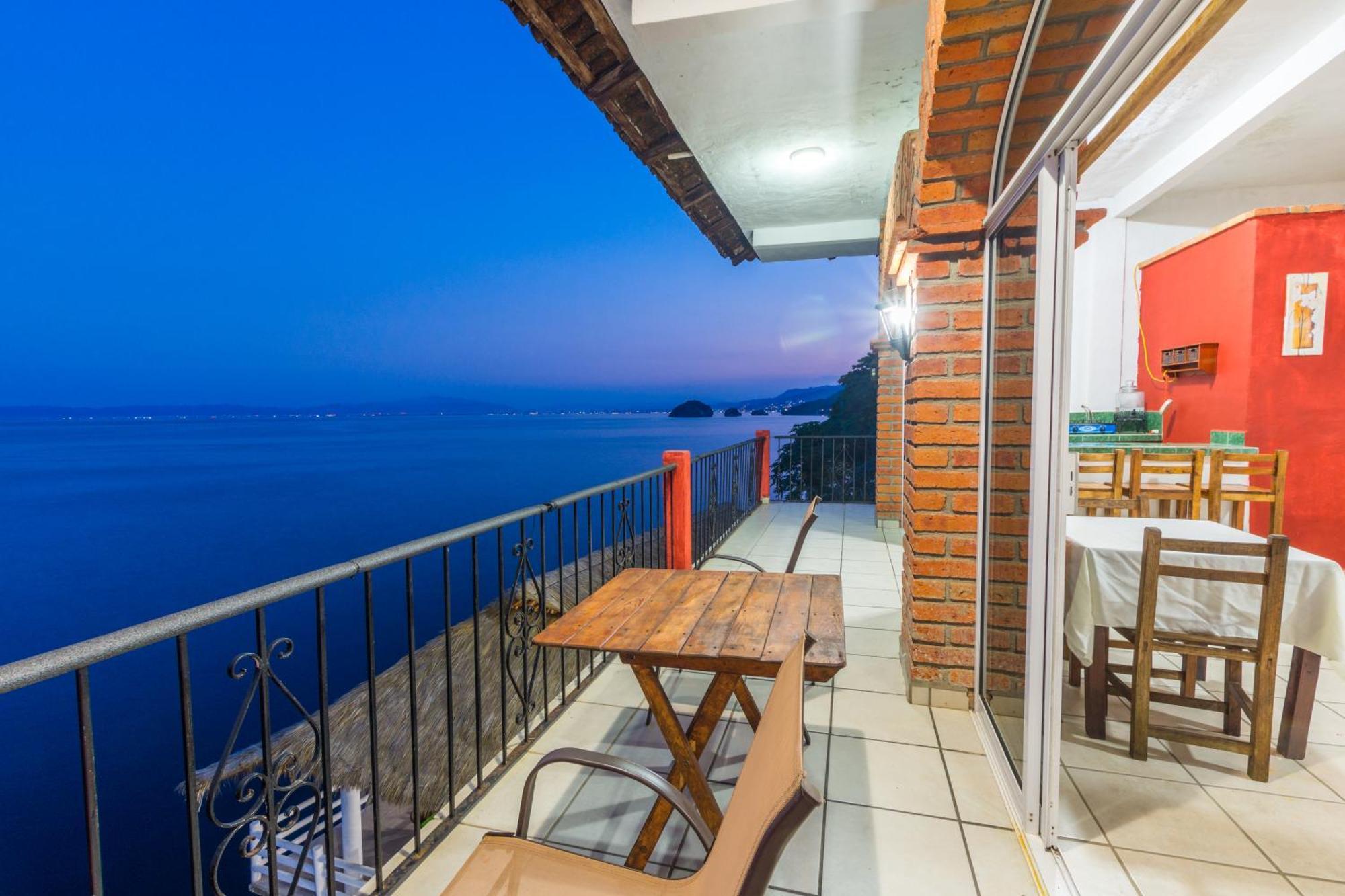 Traditional Sierra Leon Oceanfront Rooms - Adults Only Πουέρτο Βαγιάρτα Εξωτερικό φωτογραφία