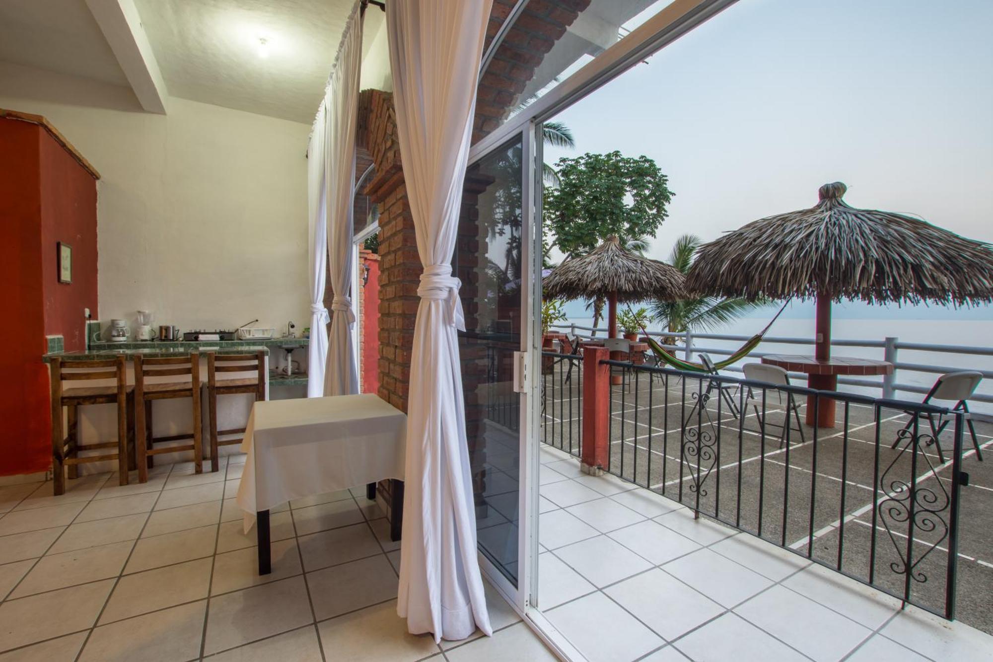 Traditional Sierra Leon Oceanfront Rooms - Adults Only Πουέρτο Βαγιάρτα Εξωτερικό φωτογραφία