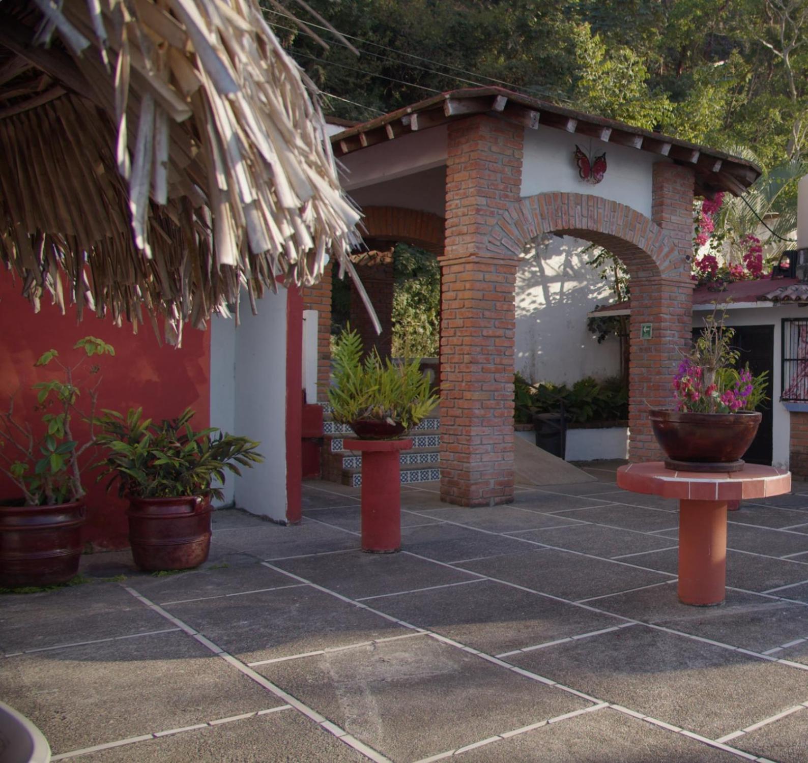 Traditional Sierra Leon Oceanfront Rooms - Adults Only Πουέρτο Βαγιάρτα Εξωτερικό φωτογραφία